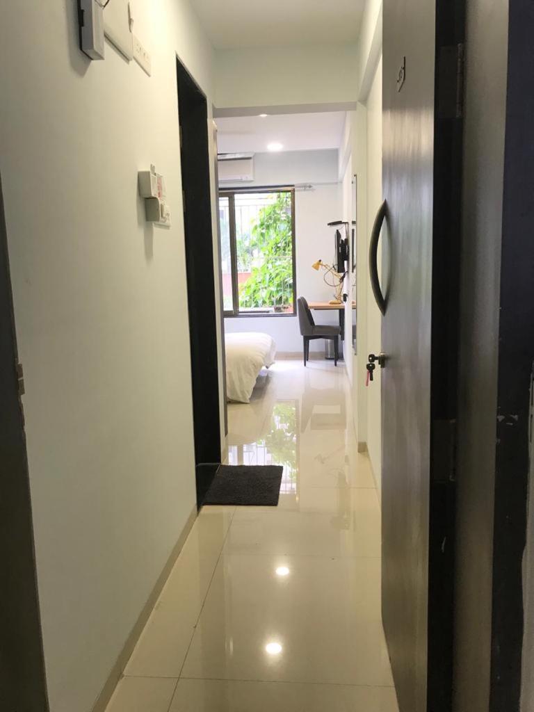 Hooliv 7 Avenues G Block Hotel Pune Exterior photo